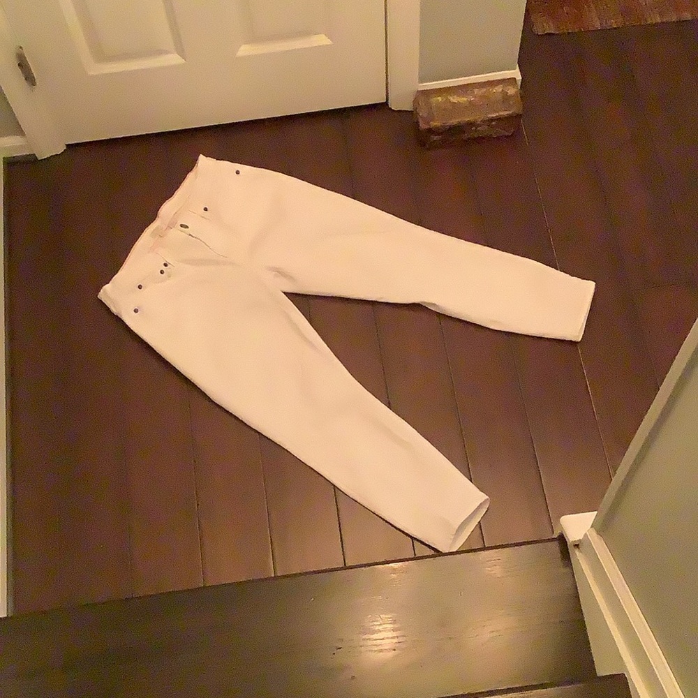 Womens white jeans size 32